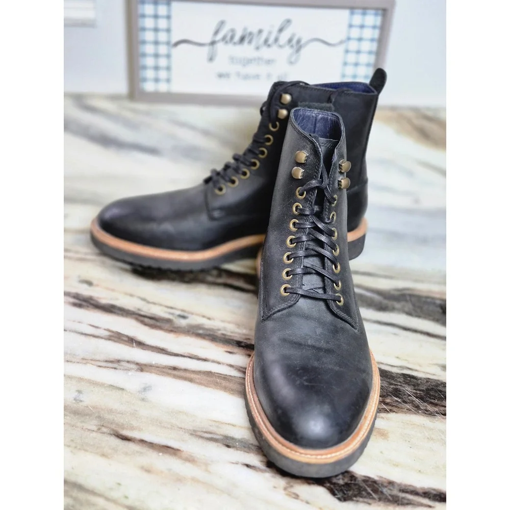 Cole Haan Mens Black Leather Lace Up Boots Vibram Gumlite Sole 8.5 M Combat